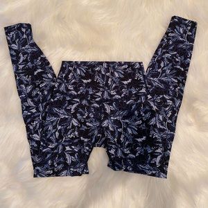Lululemon navy floral tights, 4